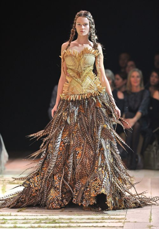 Illustration for article titled Sarah Burton Pulls Off McQueen Without McQueen